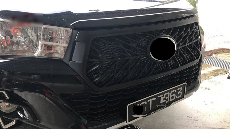 Mặt ca lăng Hilux Rocco cao cấp 4 mat ca lang hilux rocco cao cap 3