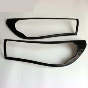 Bộ ốp viền đèn pha Toyota Hilux đen cao cấp