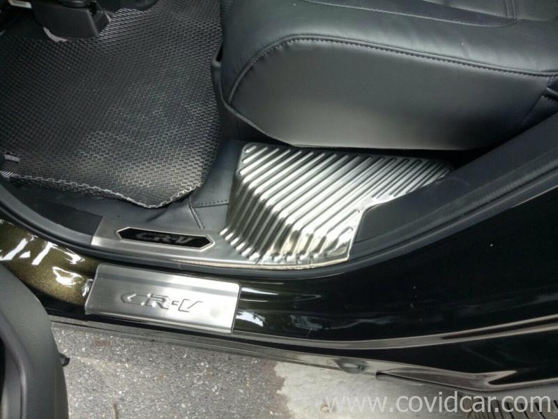 Ốp bậc cửa trong ngoài Honda CRV 2018 Ốp bậc cửa trong ngoài Honda CRV 2018