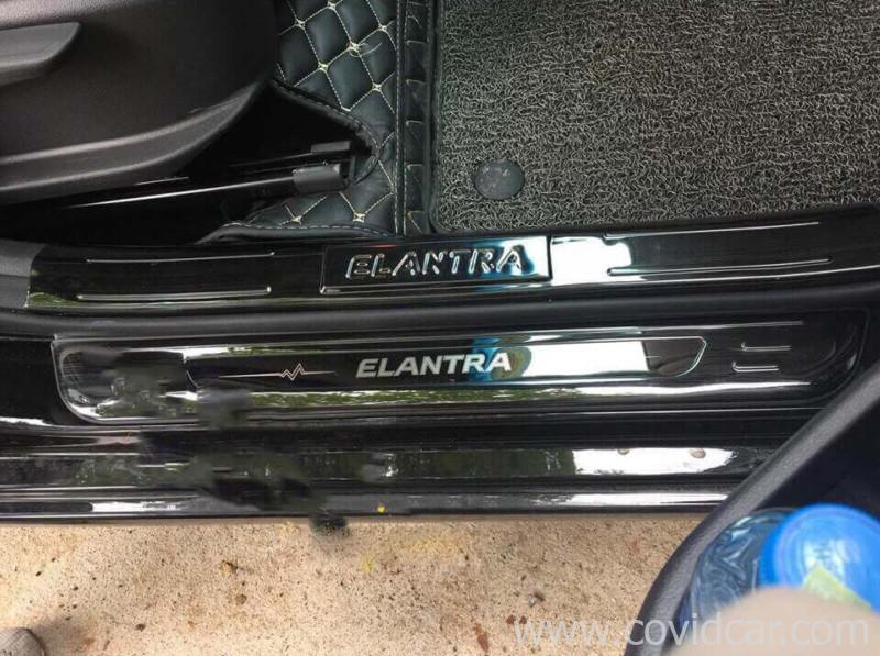 Ốp bậc cửa trong ngoài Titan Hyundai Elantra Ốp bậc cửa trong ngoài Titan Hyundai Elantra