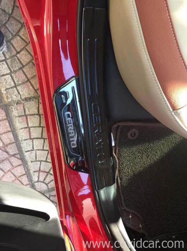 Ốp bậc cửa trong ngoài Titan Kia Cerato Ốp bậc cửa trong ngoài Titan Kia Cerato