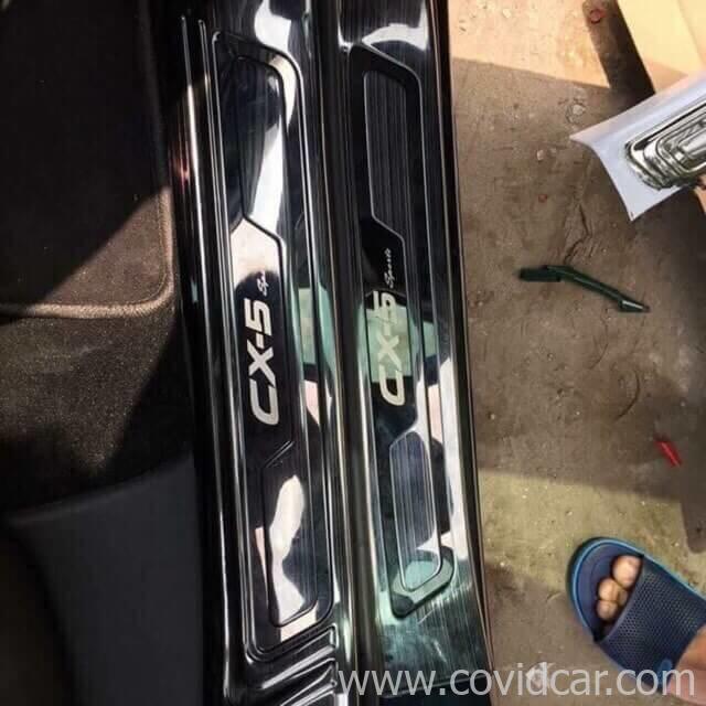 Ốp bậc cửa trong ngoài Titan Mazda CX5 Ốp bậc cửa trong ngoài Titan Mazda CX5