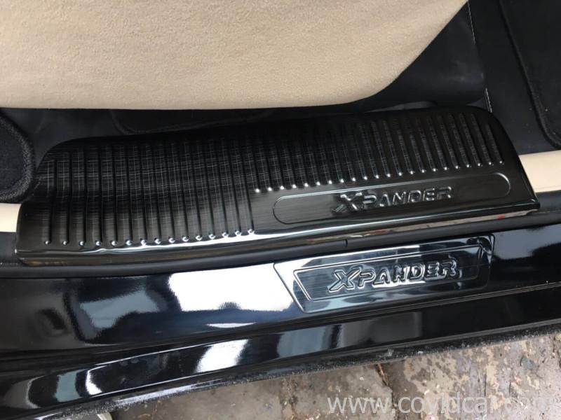 Ốp bậc cửa trong ngoài Titan Mitsubishi Xpander Ốp bậc cửa trong ngoài Titan Mitsubishi Xpander