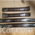 Ốp bậc cửa trong ngoài Titan Toyota Altis