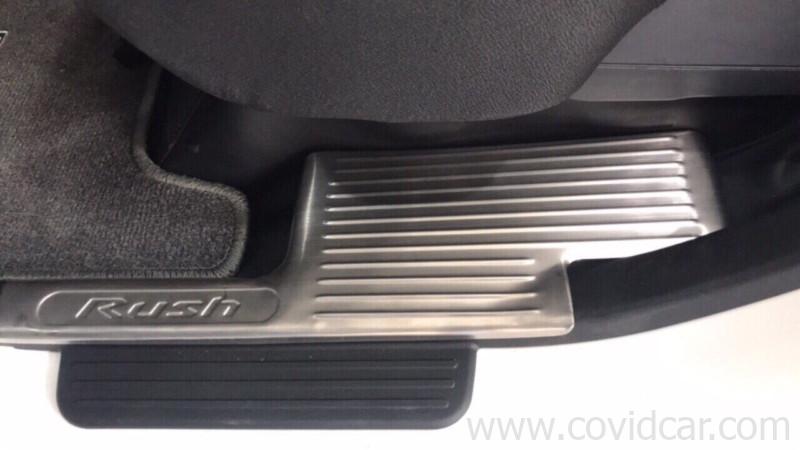 Ốp bậc cửa trong ngoài Toyota Rush Ốp bậc cửa trong ngoài Toyota Rush
