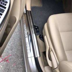Ốp bậc cửa trong ngoài Toyota Vios 1 Ốp bậc cửa trong ngoài Toyota Vios
