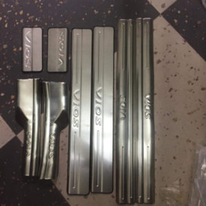 Ốp bậc cửa trong ngoài Toyota Vios 2 Ốp bậc cửa trong ngoài Toyota Vios