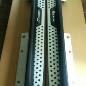 Bậc lên xuống Hyundai Tucson chấm bi 2 Bậc lên xuống Hyundai Tucson chấm bi