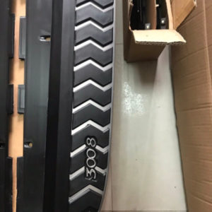 Bậc lên xuống Peugeot 3008 1 Bậc lên xuống Peugeot 3008