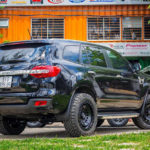 Bậc lên xuống xe Ford Everest