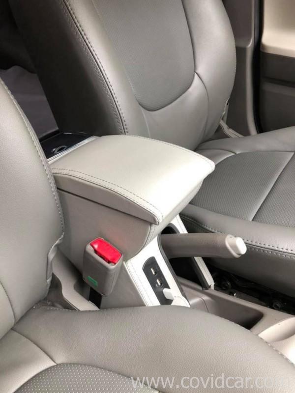 Hộp tỳ tay Hyundai I10 gỗ da Hộp tỳ tay Hyundai I10 gỗ da