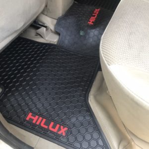 Lót sàn cao su Toyota Hilux 2 Lot San Cao Su Theo Xe Toyota Hilux (5)