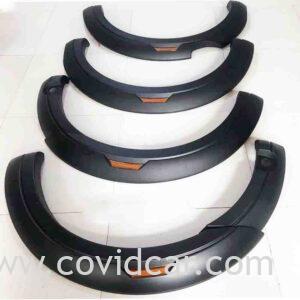 Ốp cua lốp Ford Ranger có phản quang