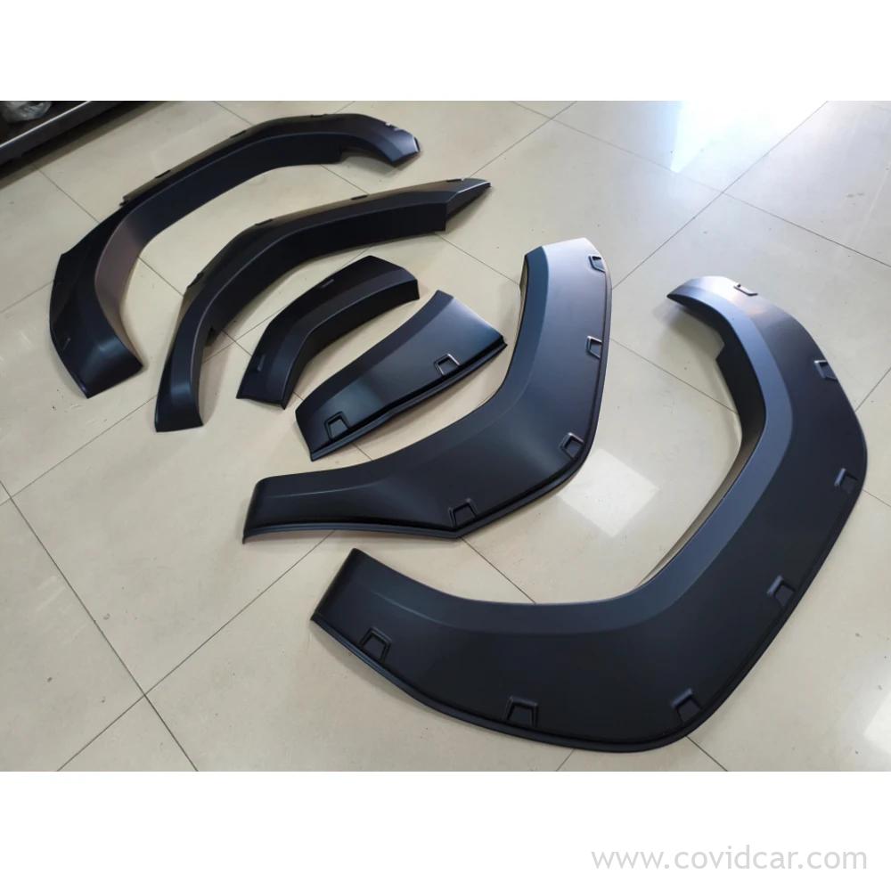 Cua lốp Toyota Hilux 2026 bản to